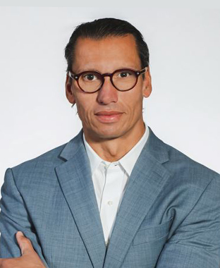 Joel de Menezes Niebuhr
